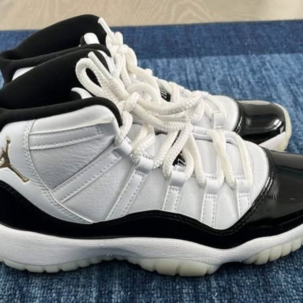 Nike Jordan 11 Retro Gratitude Basketball Shoes - Mint!